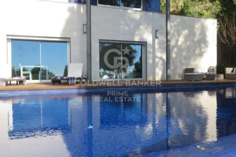 Продажа дома в Палафружель, Герона, Испания 5 спален, 375м2 №160088 - фото 4