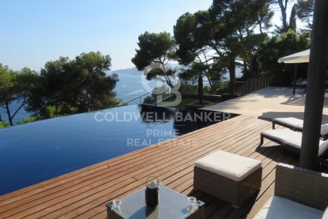 House for sale in Palafrugell, Girona, Spain 5 bedrooms, 375 sq.m. No. 160088 - photo 7