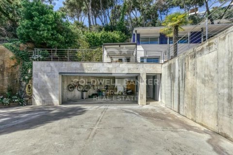 House for sale in Palafrugell, Girona, Spain 5 bedrooms, 375 sq.m. No. 160088 - photo 5