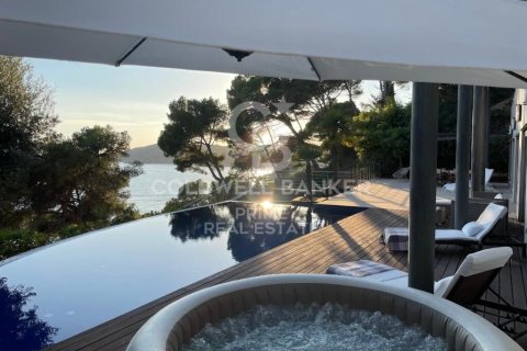 House for sale in Palafrugell, Girona, Spain 5 bedrooms, 375 sq.m. No. 160088 - photo 3