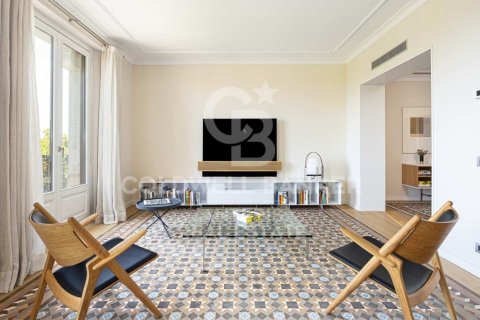Продажа квартиры в Барселона, Испания 3 спальни, 184м2 №160091 - фото 6