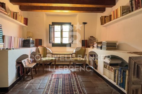 House for sale in Barcelona, Spain 8 bedrooms, 963 sq.m. No. 160092 - photo 19