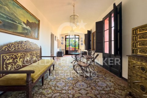 House for sale in Barcelona, Spain 8 bedrooms, 963 sq.m. No. 160092 - photo 22