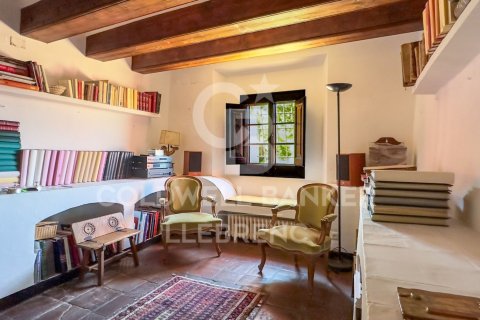 House for sale in Barcelona, Spain 8 bedrooms, 963 sq.m. No. 160092 - photo 21