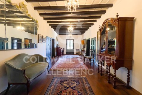 House for sale in Barcelona, Spain 8 bedrooms, 963 sq.m. No. 160092 - photo 12