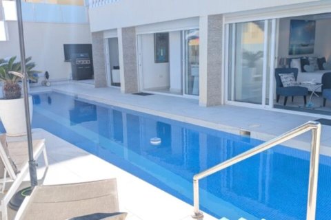 Villa zum Verkauf in Alicante, Spanien 3 Schlafzimmer, 225 m2 Nr. 146406 - Foto 6