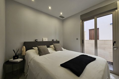 Villa for sale Alicante, Spain 3 bedrooms, 98 sq.m. No. 115973 - photo 19