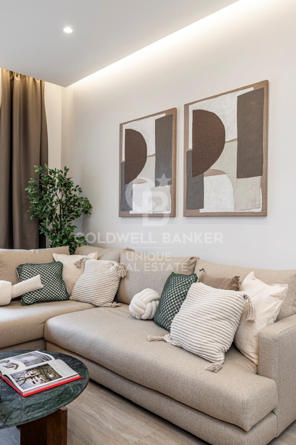 Apartment à Madrid, Espagne 2 chambres, 113 m2 No. 178773
