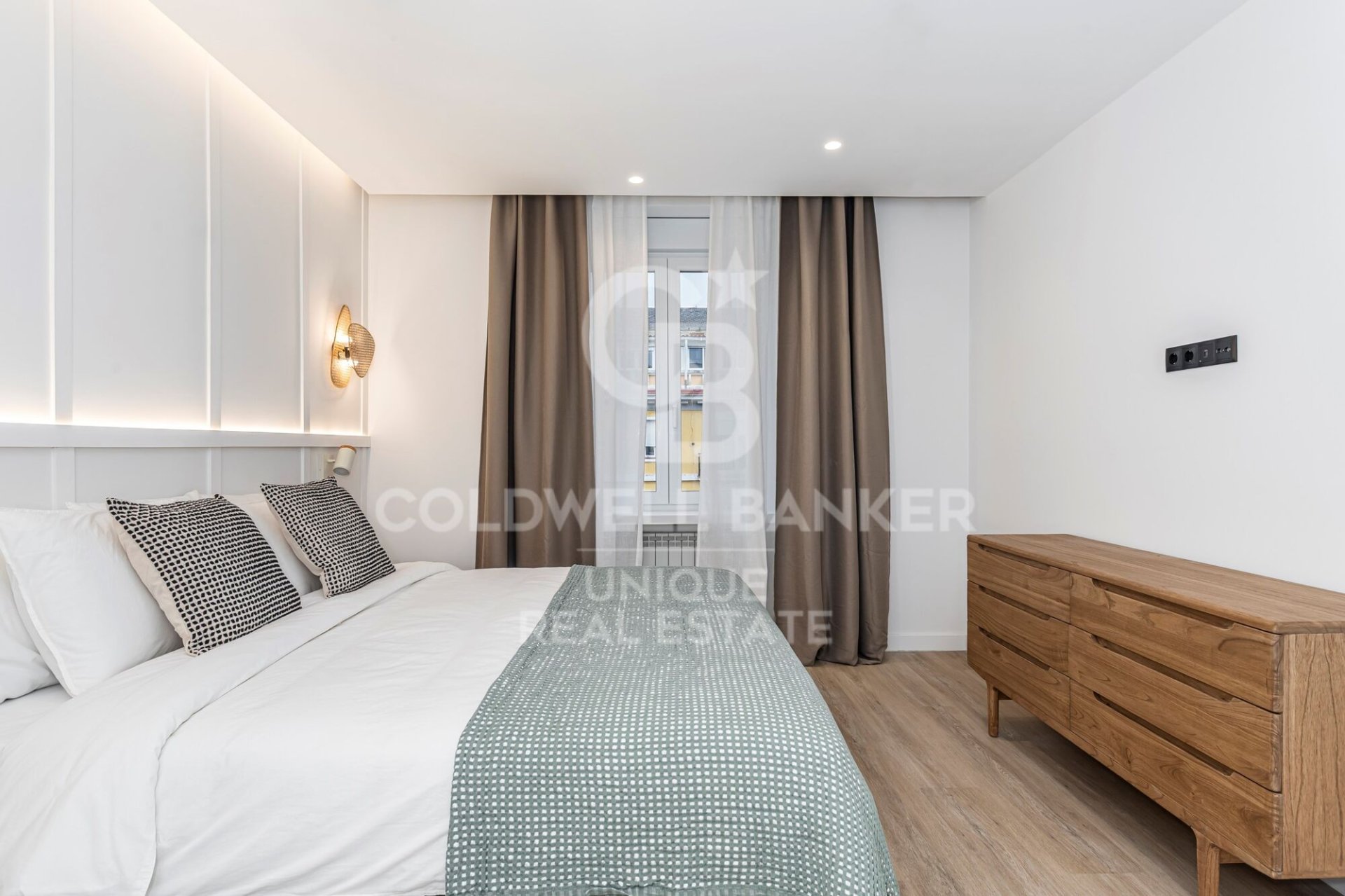 Apartment à Madrid, Espagne 2 chambres, 113 m2 No. 178773