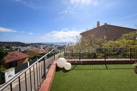 House à vendre à Sant Pol de Mar, Barcelona, Espagne, 3 chambres, 227 m2 No. 178772 - photo 2