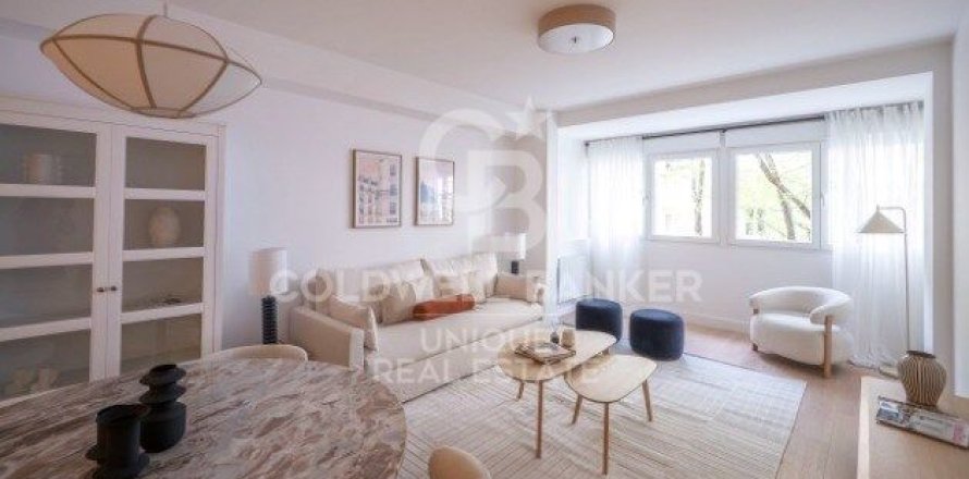 Apartment à Madrid, Espagne 3 chambres, 147 m2 No. 178771