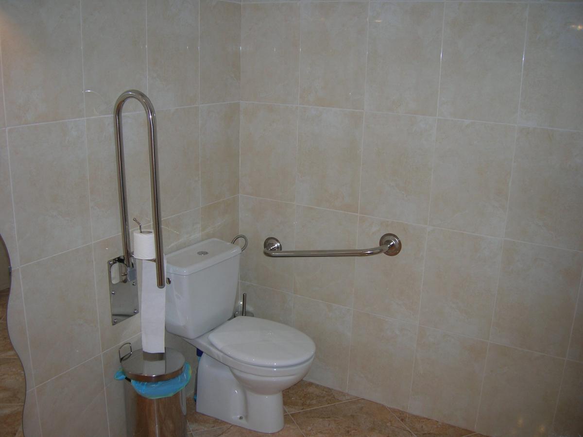 Propiedad comercial en Torrevieja, Alicante, España 170 m2 No. 99858