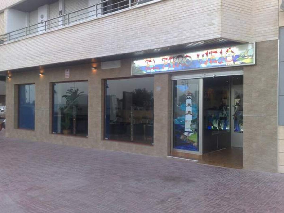 Propiedad comercial en Torrevieja, Alicante, España 170 m2 No. 99858