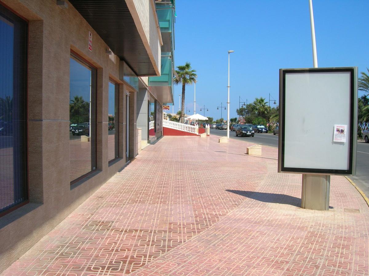 Propiedad comercial en Torrevieja, Alicante, España 170 m2 No. 99858