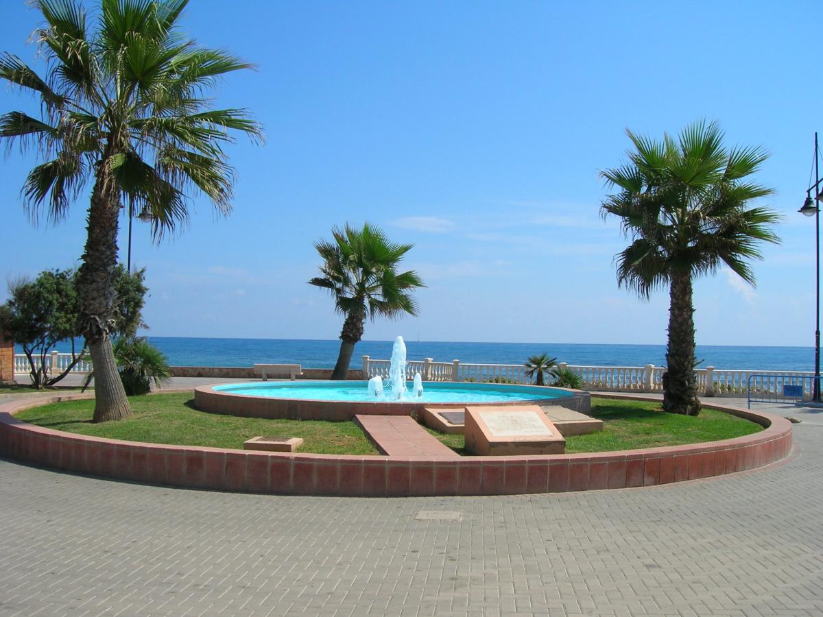 Propiedad comercial en Torrevieja, Alicante, España 170 m2 No. 99858