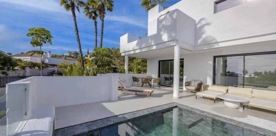 Apartament w Estepona, Malaga, Hiszpania 4 sypialnie, 270 mkw. nr 169836