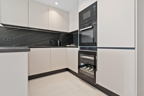Apartment for sale in Estepona, Malaga, Spain 5 bedrooms, 255 sq.m. No. 169835 - photo 10