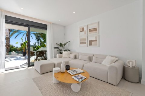 Apartment for sale in Estepona, Malaga, Spain 5 bedrooms, 255 sq.m. No. 169835 - photo 8