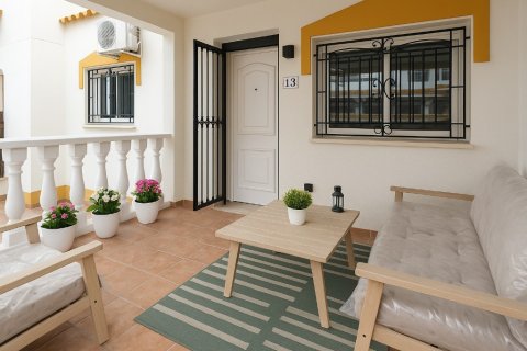 Kaupunkipientalo myytävänä Alicante, Espanja, 3 makuuhuonetta, 104 m2 No. 145348 - kuva 1