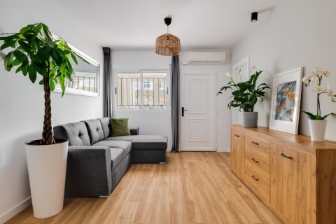 Kaupunkipientalo myytävänä Alicante, Espanja, 3 makuuhuonetta, 104 m2 No. 145348 - kuva 9