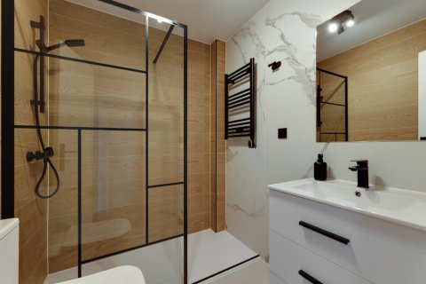 Kaupunkipientalo myytävänä Alicante, Espanja, 3 makuuhuonetta, 104 m2 No. 145348 - kuva 12