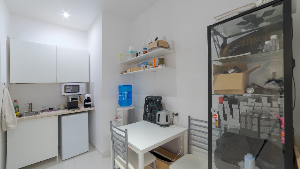 Propiedad comercial en Alicante, España 100 m2 No. 145347