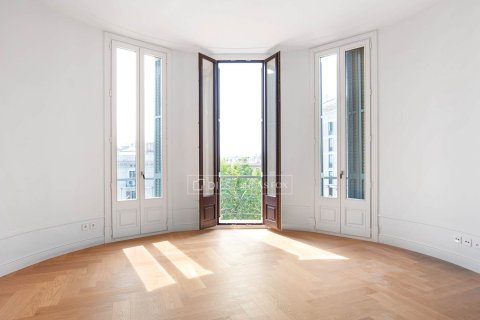 Huoneisto Barcelona, Espanja 2 makuuhuonetta, 141 m2 No. 192829