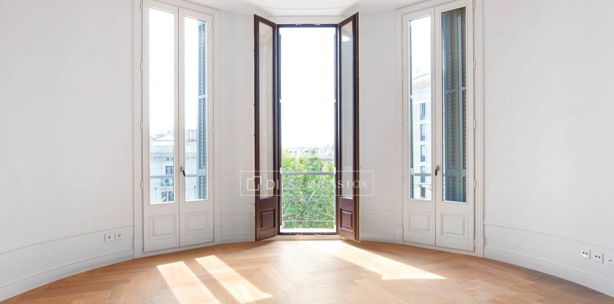 Huoneisto Barcelona, Espanja 2 makuuhuonetta, 141 m2 No. 192829