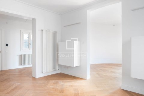 Huoneisto myytävänä Barcelona, Espanja, 2 makuuhuonetta, 141 m2 No. 192829 - kuva 21