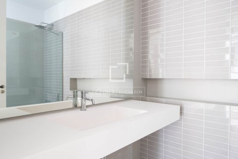 Huoneisto myytävänä Barcelona, Espanja, 2 makuuhuonetta, 141 m2 No. 192829 - kuva 30