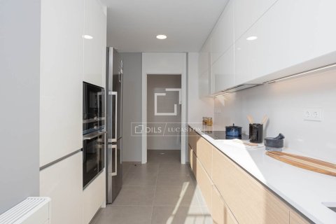 Huoneisto myytävänä Barcelona, Espanja, 2 makuuhuonetta, 75 m2 No. 192828 - kuva 7