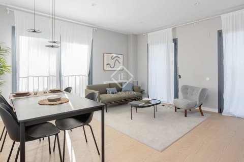 Huoneisto Barcelona, Espanja 2 makuuhuonetta, 75 m2 No. 192828