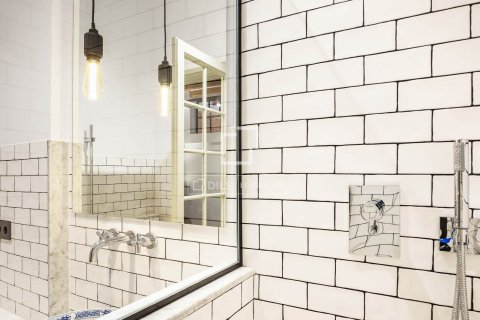 Huoneisto myytävänä Barcelona, Espanja, 1 makuuhuone, 68 m2 No. 192832 - kuva 28