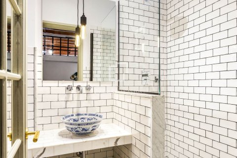 Huoneisto myytävänä Barcelona, Espanja, 1 makuuhuone, 68 m2 No. 192832 - kuva 26