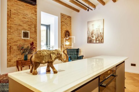 Huoneisto myytävänä Barcelona, Espanja, 1 makuuhuone, 68 m2 No. 192832 - kuva 12