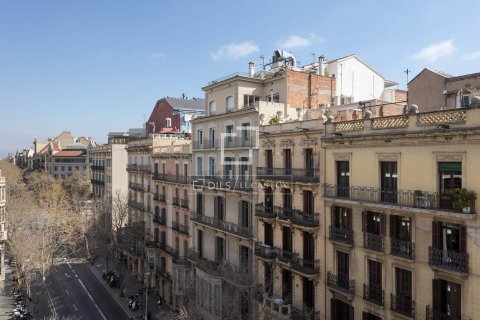 Wohnung zum Verkauf in Barcelona, Spanien 2 Schlafzimmer, 70 m2 Nr. 192827 - Foto 2