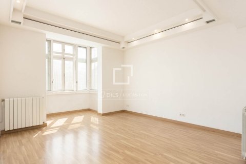 Wohnung zum Verkauf in Barcelona, Spanien 2 Schlafzimmer, 70 m2 Nr. 192827 - Foto 4