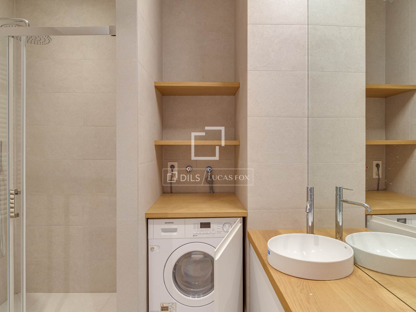 Apartment in Barcelona, Spain 1 bedroom, 57 sq.m. No. 192831