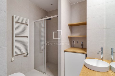 Apartment à vendre à Barcelona, Espagne, 1 chambre, 57 m2 No. 192831 - photo 13