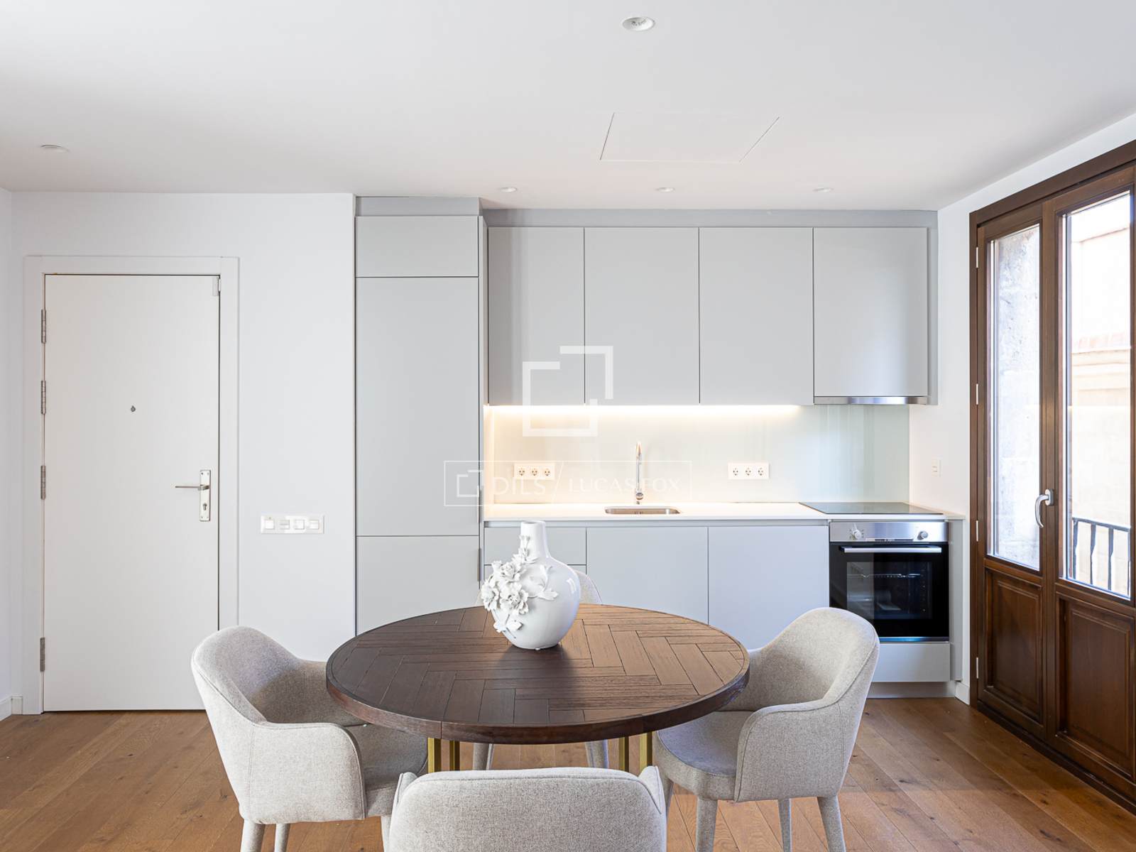 Apartment in Barcelona, Spain 1 bedroom, 57 sq.m. No. 192831
