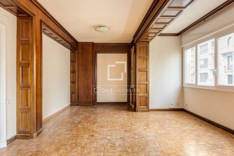 Huoneisto myytävänä Barcelona, Espanja, 4 makuuhuonetta, 120 m2 No. 192833 - kuva 7