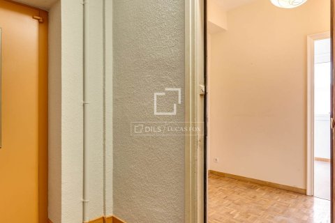 Huoneisto myytävänä Barcelona, Espanja, 4 makuuhuonetta, 120 m2 No. 192833 - kuva 27