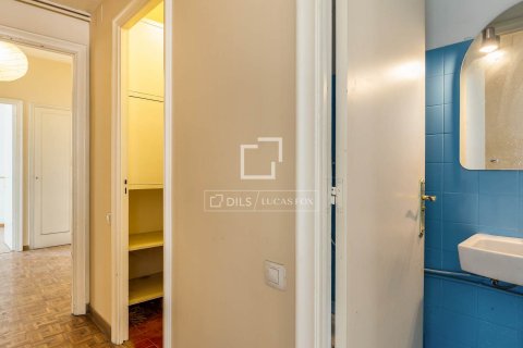 Huoneisto myytävänä Barcelona, Espanja, 4 makuuhuonetta, 120 m2 No. 192833 - kuva 22