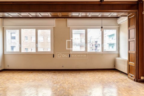 Huoneisto myytävänä Barcelona, Espanja, 4 makuuhuonetta, 120 m2 No. 192833 - kuva 5