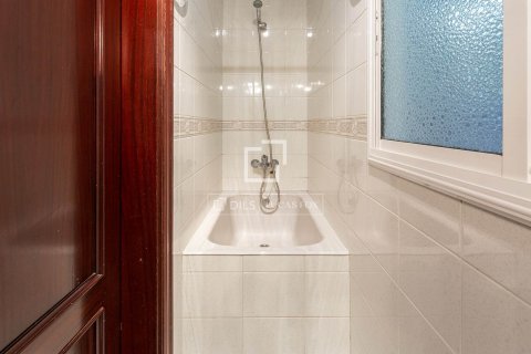 Huoneisto myytävänä Barcelona, Espanja, 2 makuuhuonetta, 60 m2 No. 192830 - kuva 20