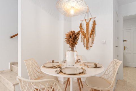 Radhus till salu i Alicante, Spanien 2 sovrum, 73 kvm. Nr. 161307 - foto 5