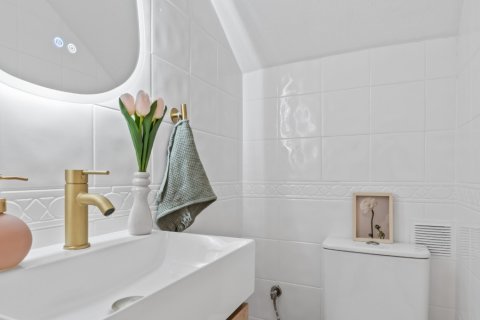 Radhus till salu i Alicante, Spanien 2 sovrum, 73 kvm. Nr. 161307 - foto 13