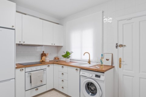 Radhus till salu i Alicante, Spanien 2 sovrum, 73 kvm. Nr. 161307 - foto 23