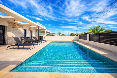 Villa in vendita a Los Balcones, Alicante, Spagna 5 camere da letto, 300 mq. N° 161313 - foto 8