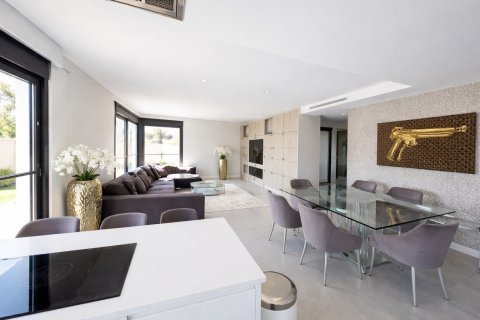 Villa in vendita a Los Balcones, Alicante, Spagna 5 camere da letto, 300 mq. N° 161313 - foto 5